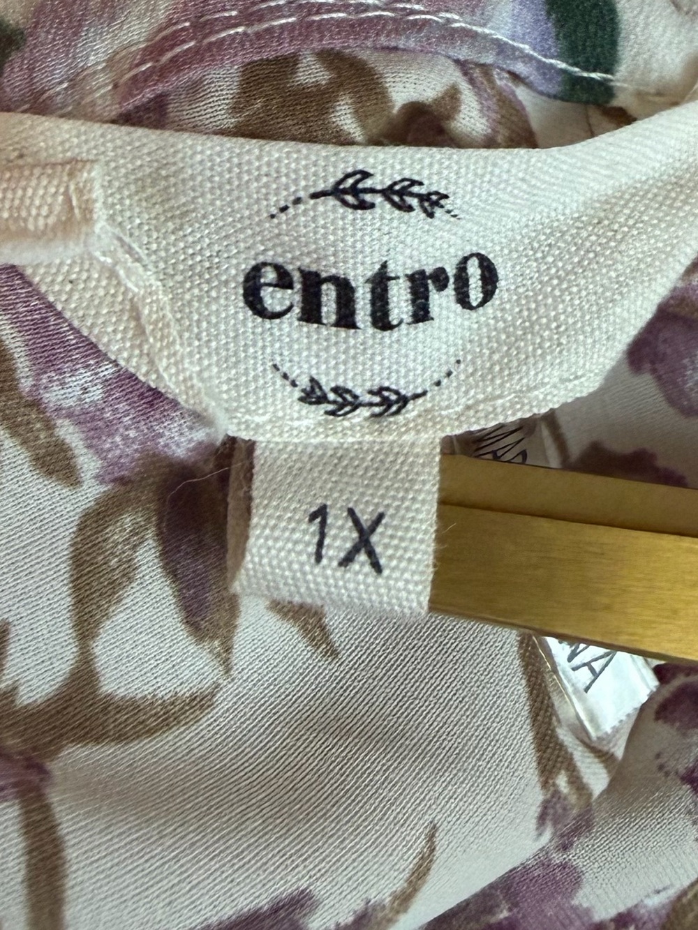 entro Women’s Floral Cream and Mauve Peasant Boho Dress Size 1X - Picture 4 of 7